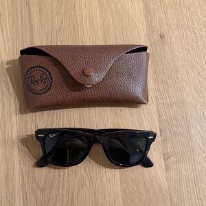 Ray-Ban Tortoise Shell Sunglasses with Brown Case